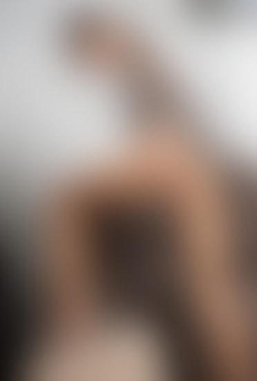 Porsch Reading a book 